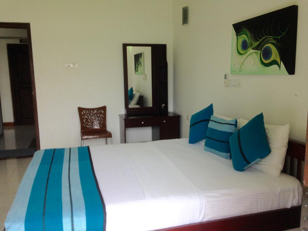 Serene View Tourist Rest Hotell Anuradhapura Exteriör bild